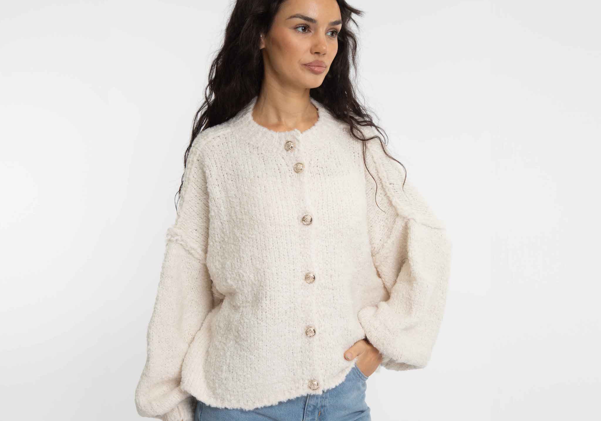 Bouclé Oversized Cardigan Short "CozyGlam"