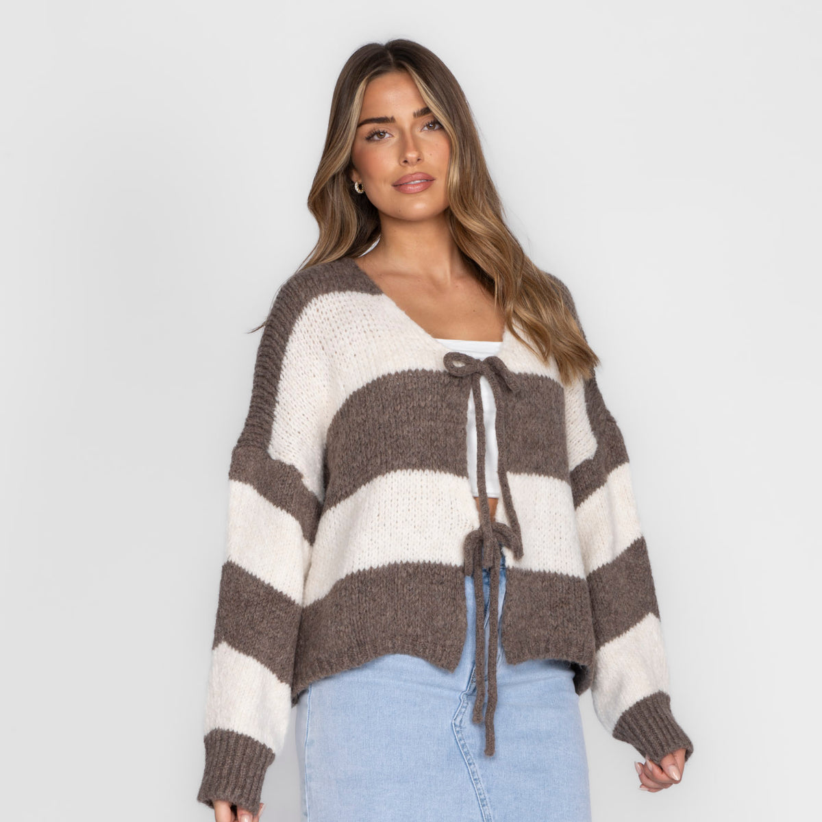 Gestreifter V-Ausschnitt Schleifen Cardigan - Brown / Onesize