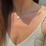 Pearlescent White Clover Halskette - JEWELINA