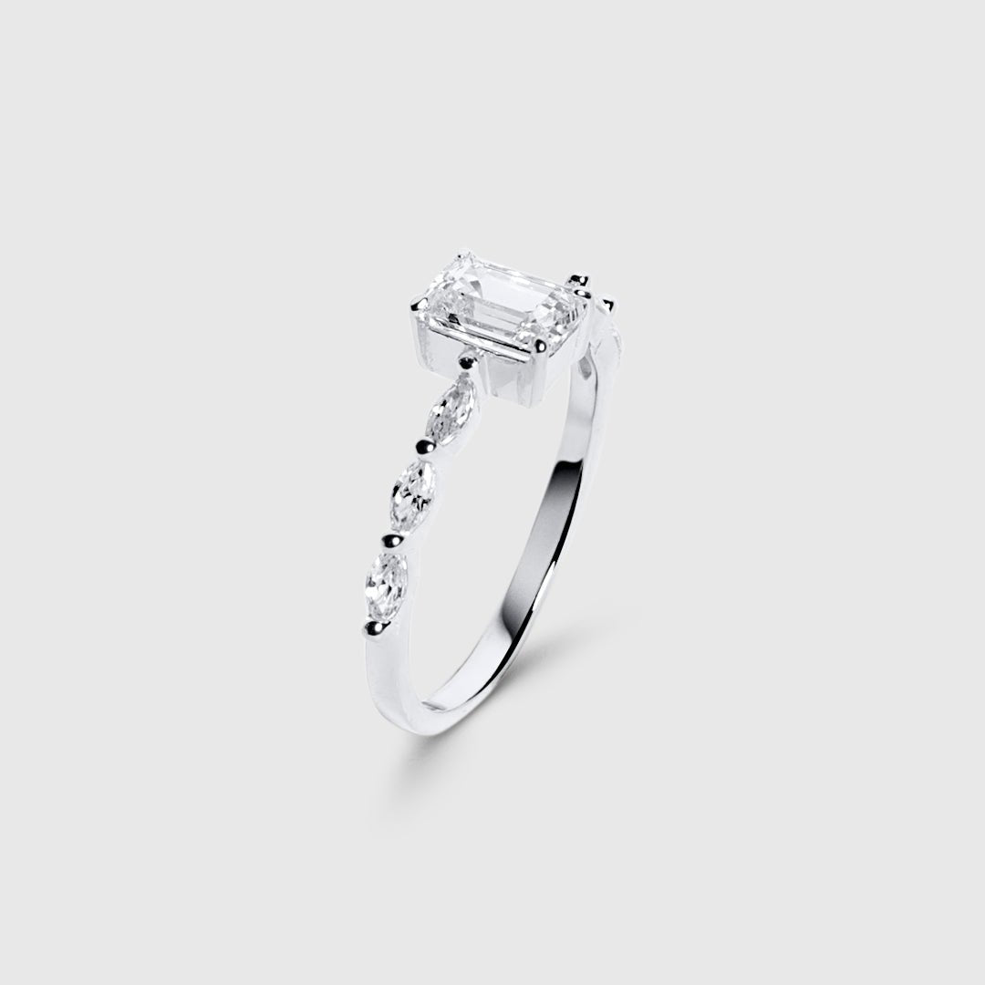 Seven Sky Baguette Ring - JEWELINA