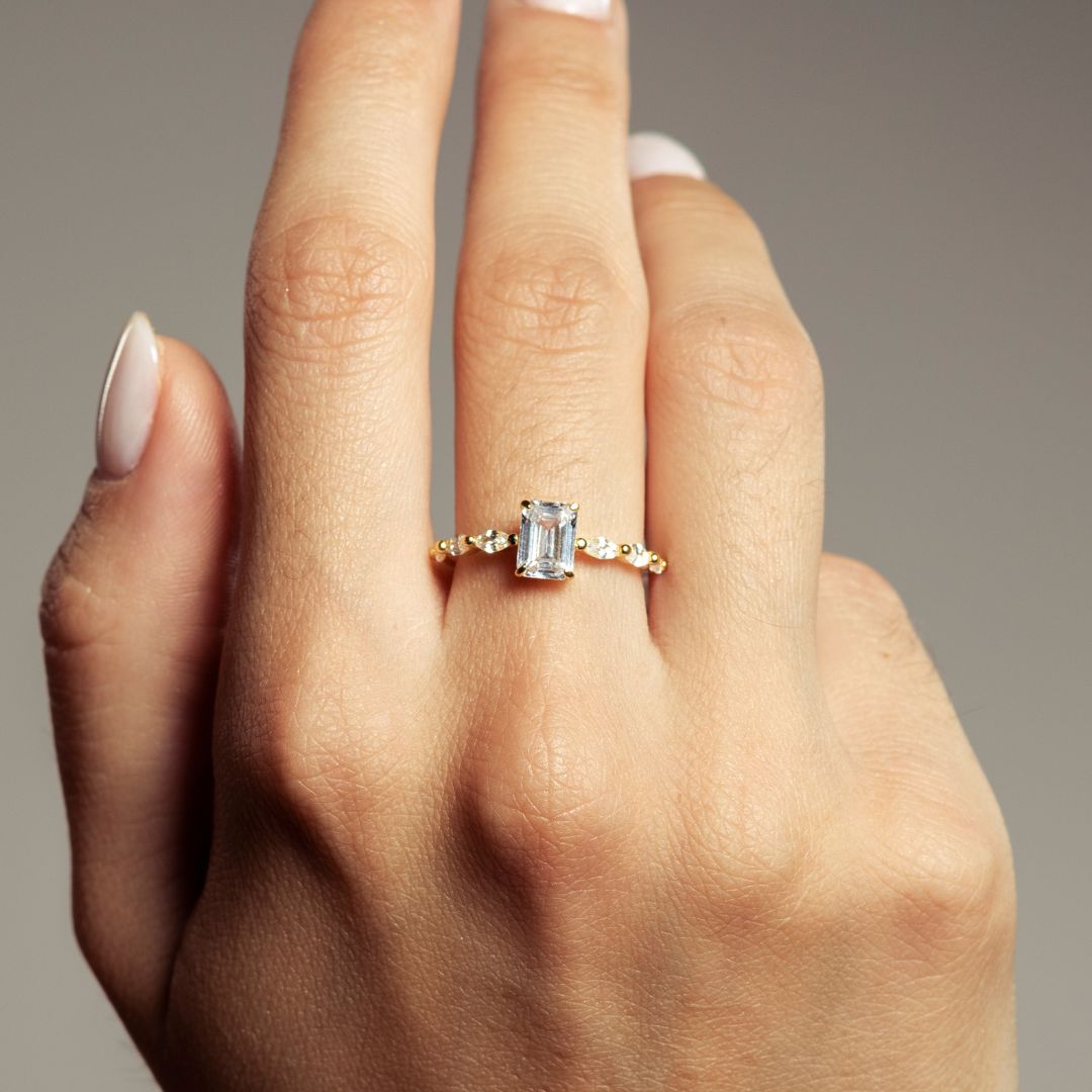 Seven Sky Baguette Ring - JEWELINA